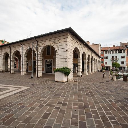 Suite "Castello" Del Garda - Apt Per Coppie Garda Десенцано дел Гарда Екстериор снимка