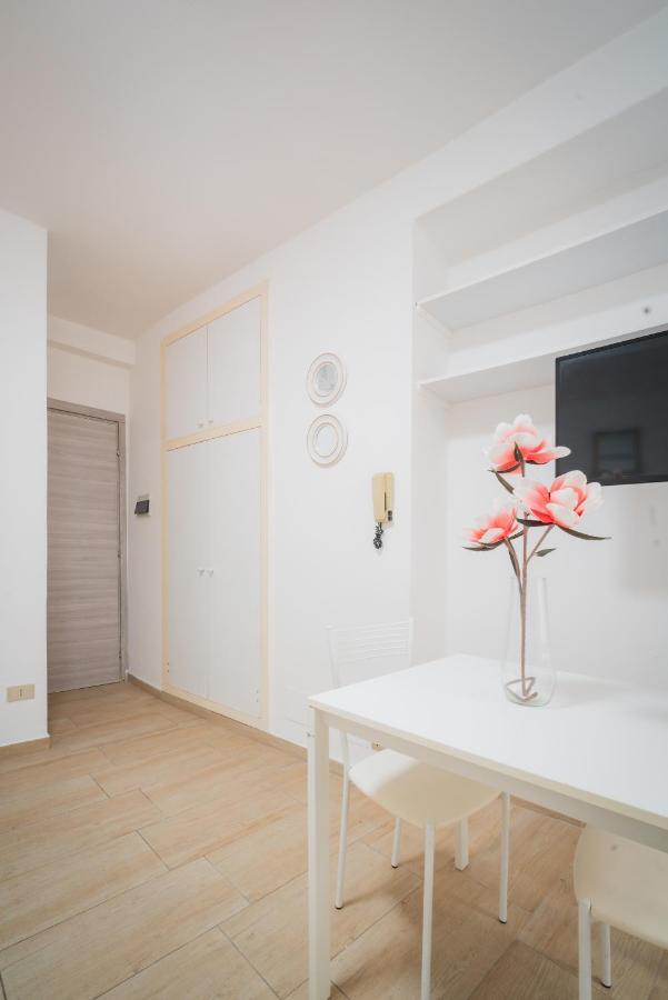 Suite "Castello" Del Garda - Apt Per Coppie Garda Десенцано дел Гарда Екстериор снимка